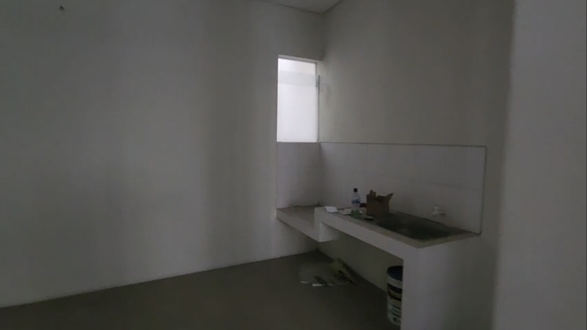 Dijual Rumah Strategis Nyaman di Greenlake Wiyung Surabaya Barat - Thumbnail 4