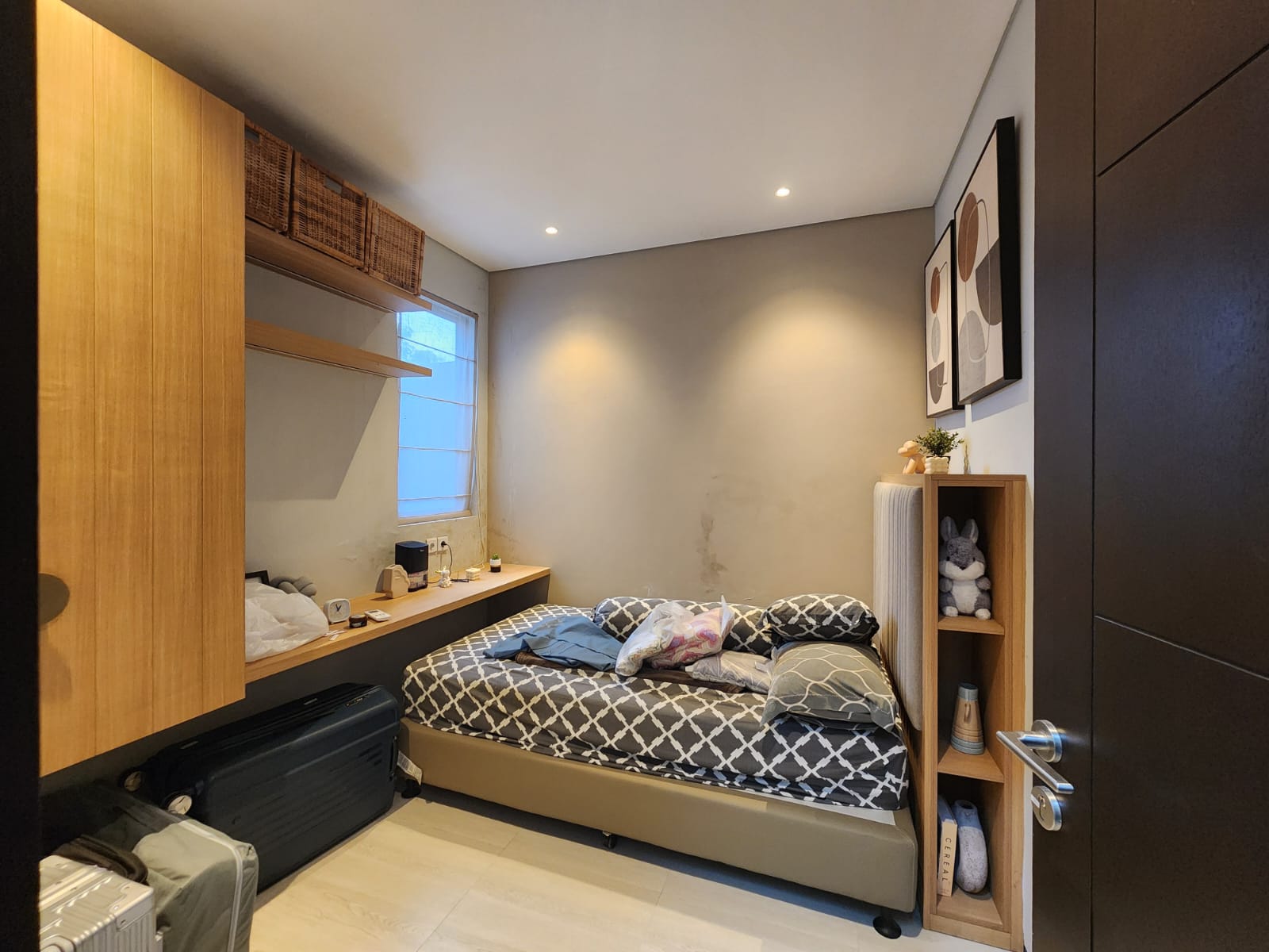 Disewakan Rumah Minimalis di Crystal Golf Citraland Surabaya Barat - Thumbnail 2