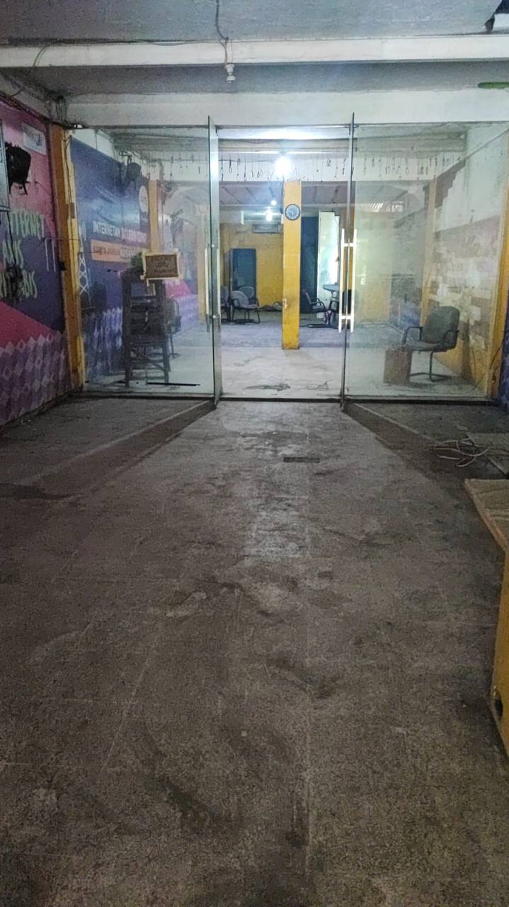 Dijual/Disewakan Ruko 2 Lantai Strategis Jalan Putro Agung Surabaya Utara - Thumbnail 4