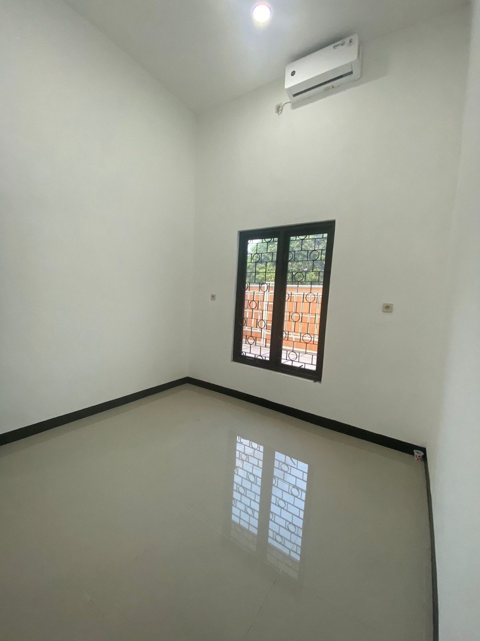 Disewakan Rumah 1 Lantai Siap Huni di Pondok Nirwana Baruk Barat Surabaya Timur - Thumbnail 7