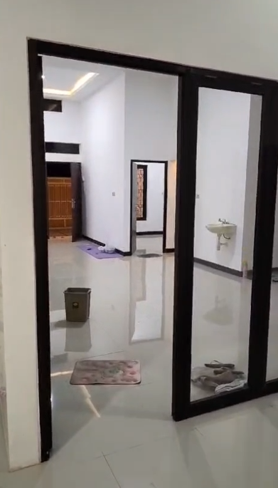 Disewakan Rumah 1 Lantai Siap Huni di Pondok Nirwana Baruk Barat Surabaya Timur - Thumbnail 8