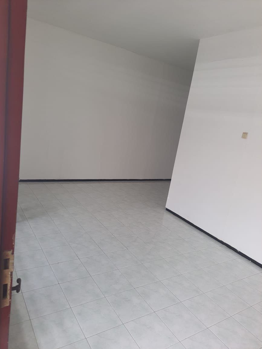 Dijual / Disewakan Rumah Jalan Pucang Anom Siap Huni Lokasi Strategis Surabaya Timur - Thumbnail 5