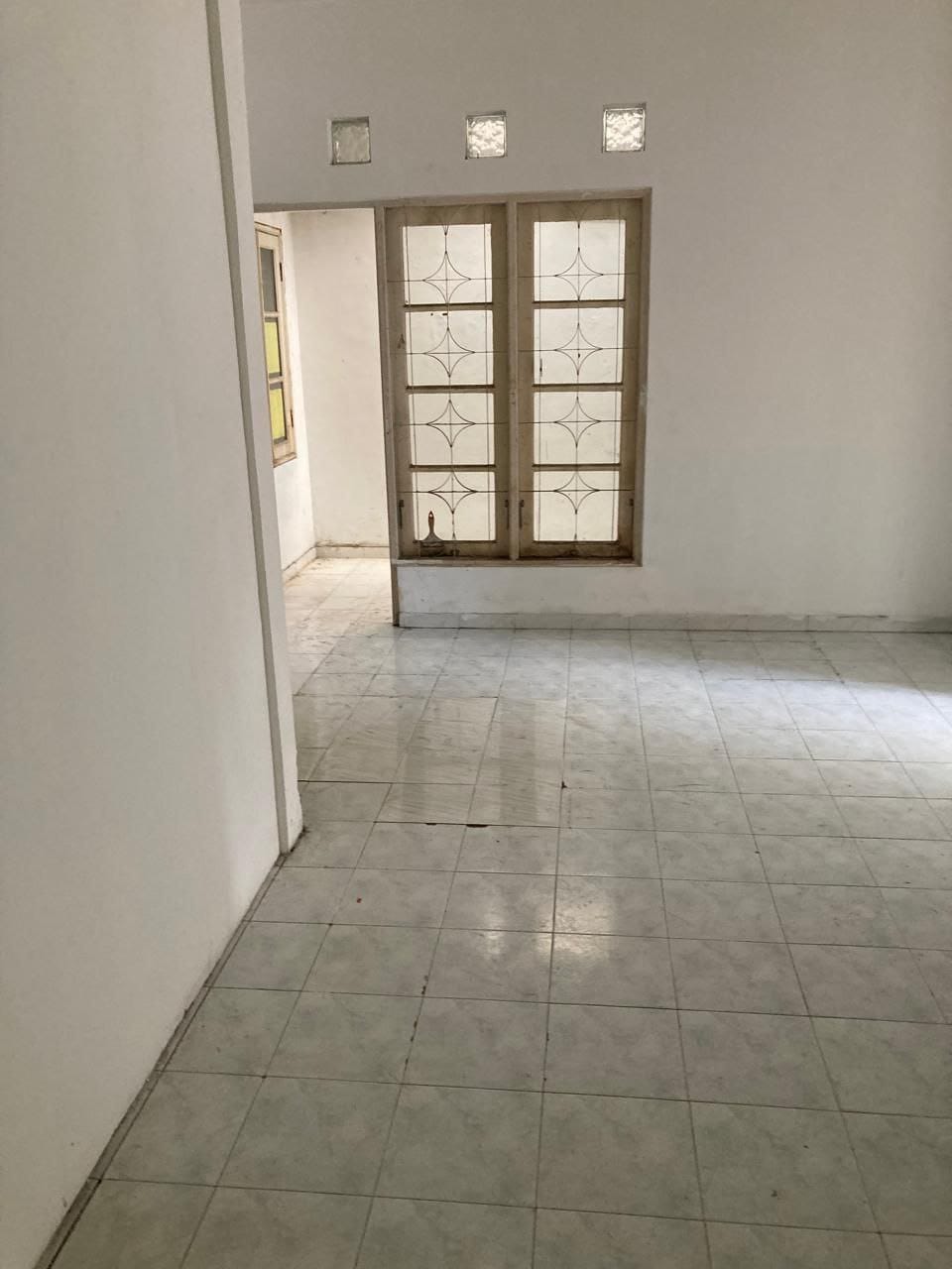 Dijual Rumah Hook Strategis Puri Surya Jaya Cluster Taman Paris Sidoarjo - Thumbnail 2