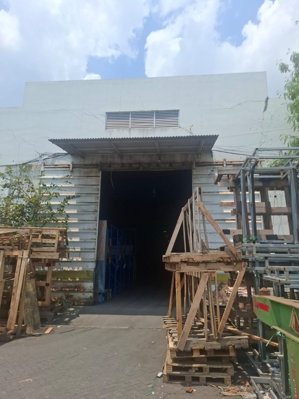 Disewakan Gudang Luas Strategis di Margomulyo Surabaya Barat - Thumbnail 2