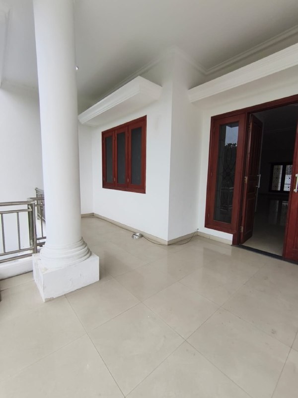 Dijual/Disewakan Rumah Mewah 2 Lantai di Villa Royal Pakuwon City Surabaya Timur - Thumbnail 7