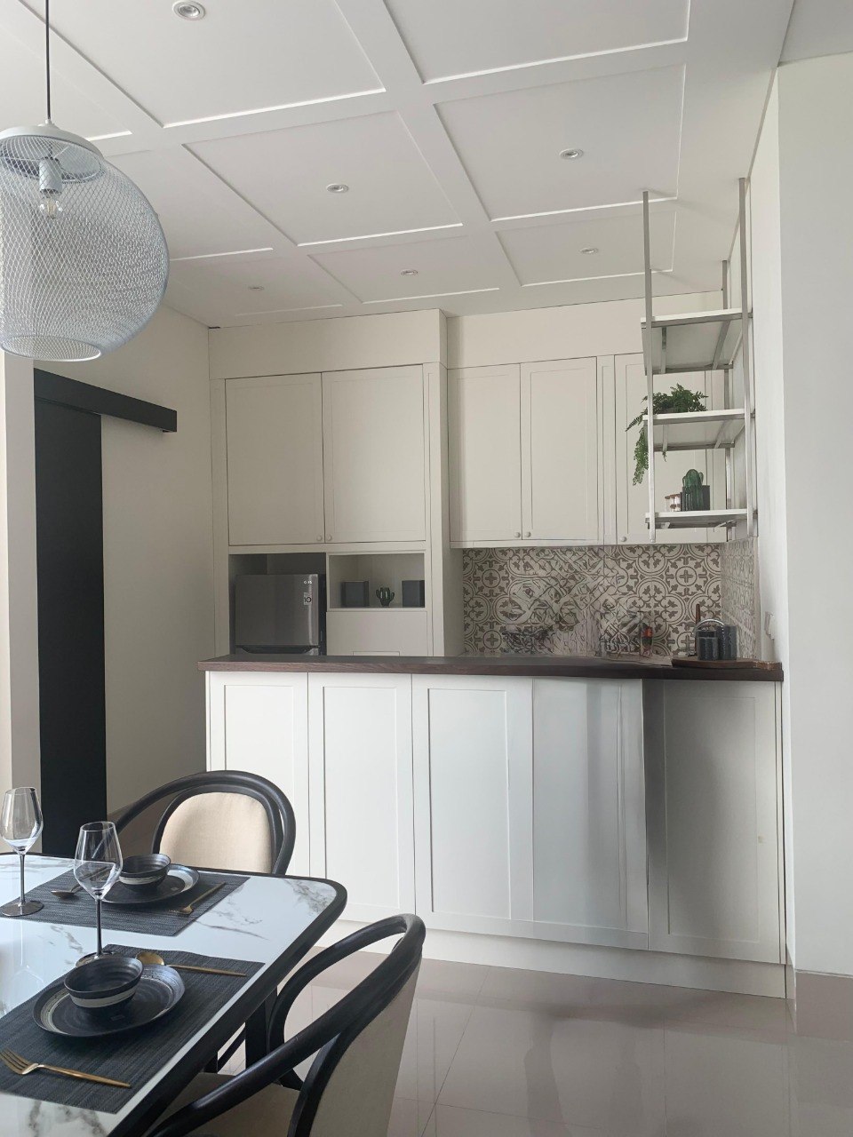 Dijual Rumah 2 Lantai American Minimalis Siap Huni di Dian Istana Surabaya Barat - Thumbnail 2