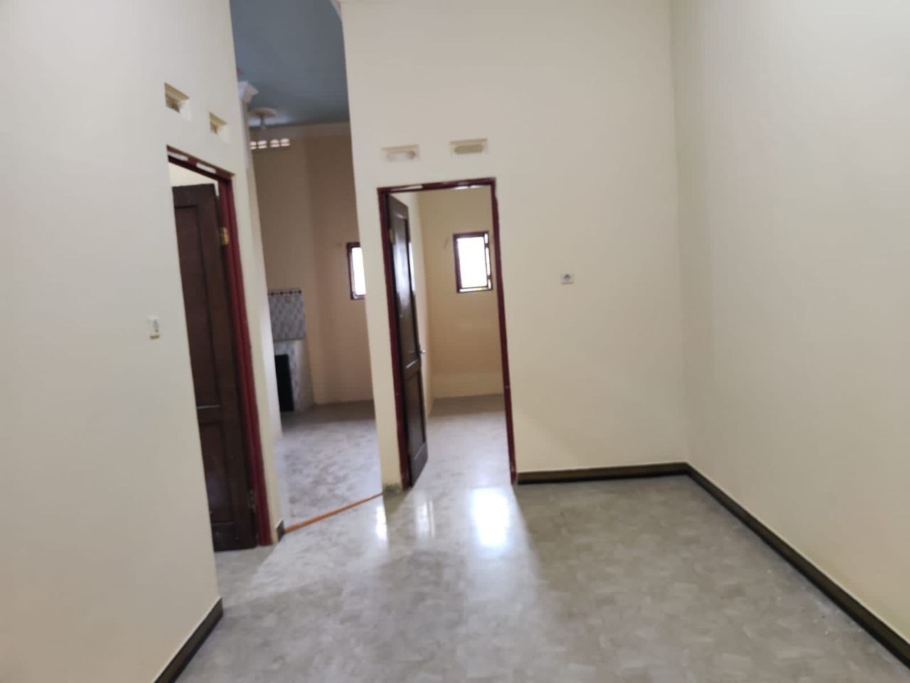 Dijual Rumah Siap Huni di Jalan Kendung Rejo Surabaya Barat - Thumbnail 5