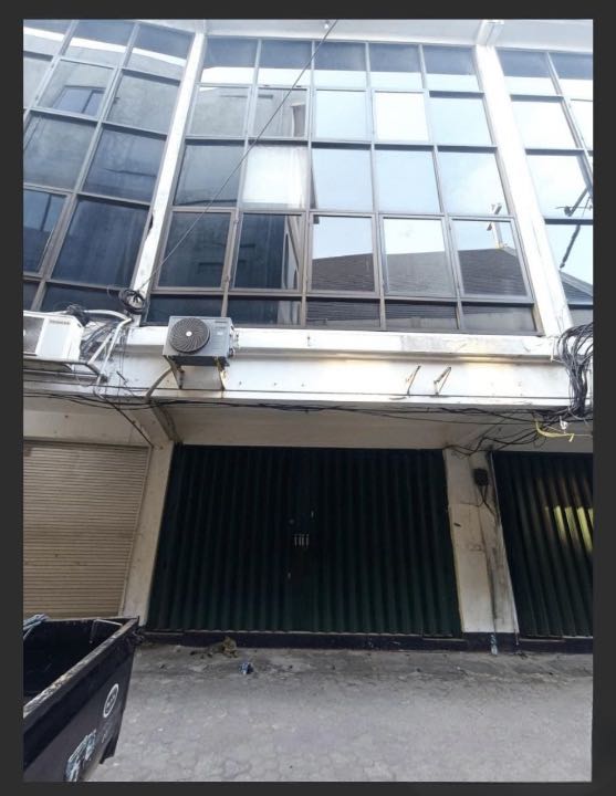 Dijual Ruko Strategis di Jalan Kayoon Surabaya Pusat - Image 1