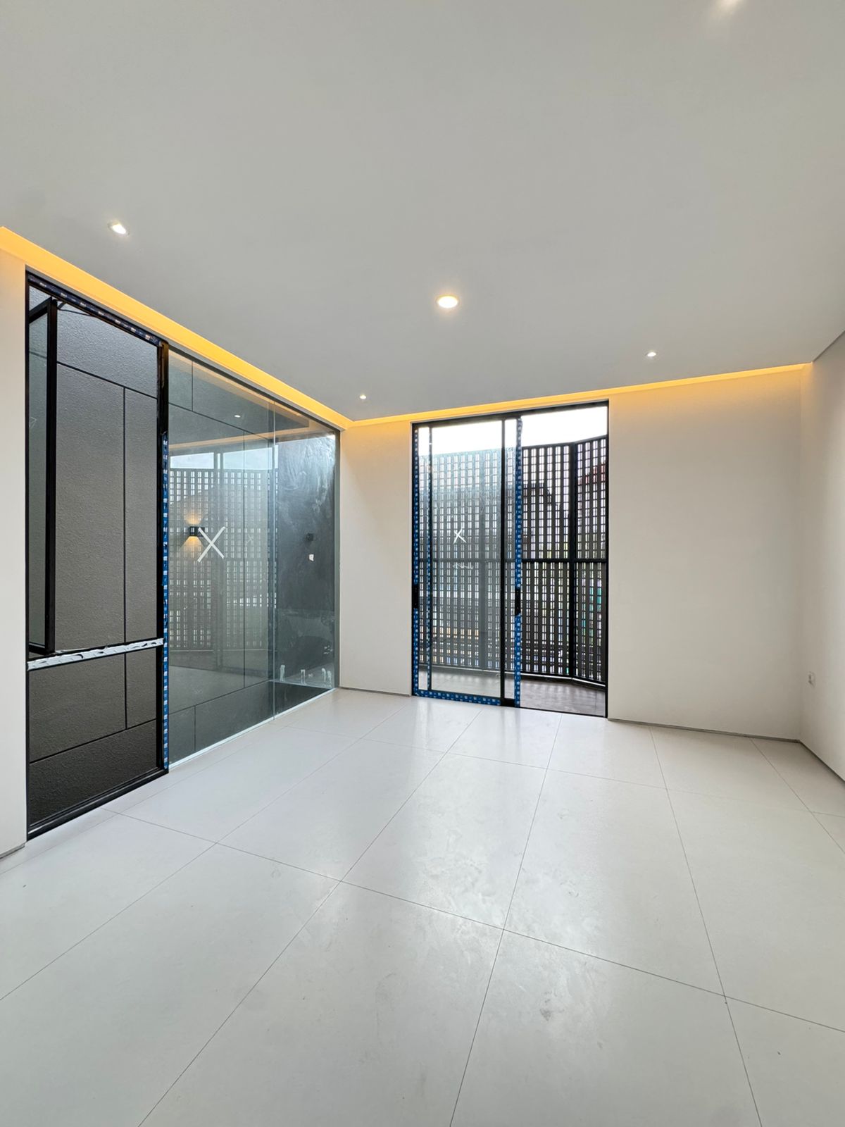 Dijual Rumah Baru Minimalis Modern di Pakuwon City Surabaya Timur - Image 1