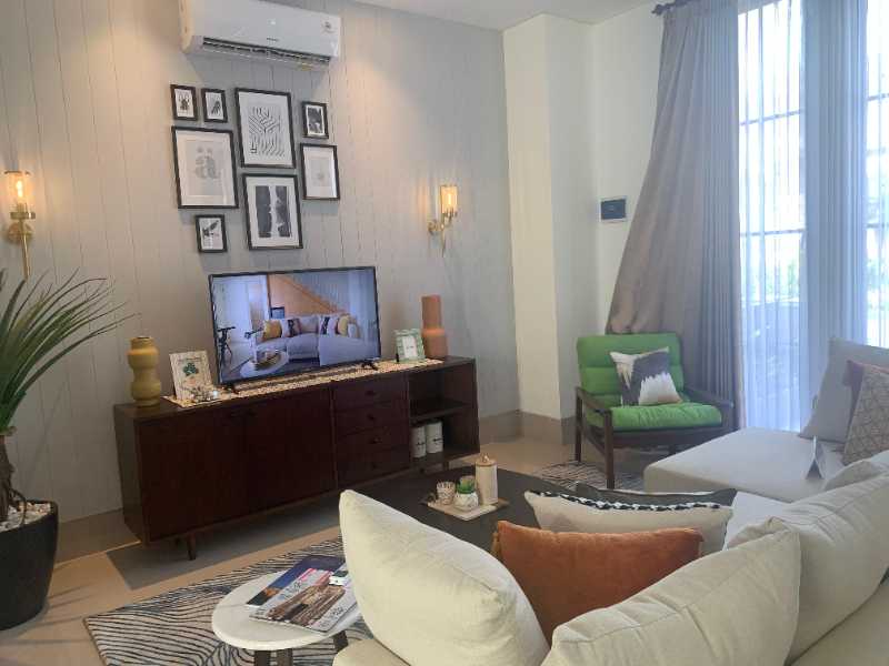 Dijual Rumah American Minimalis Dian Istana Surabaya Barat (bbaa) - Image 1