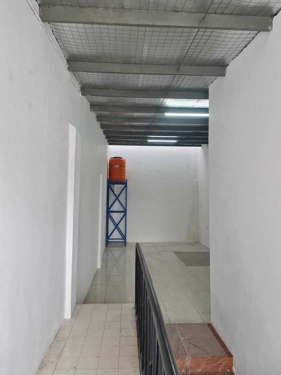 Disewakan Ruko 4 Lantai Strategis Rungkut Megah Indah Surabaya Timur - Thumbnail 4