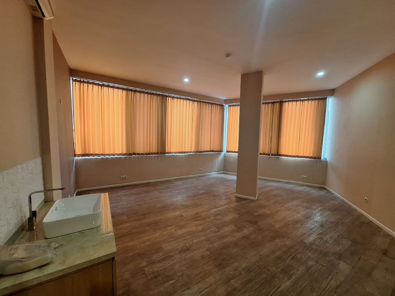 Disewakan Ruko Premium di Gwalk Citraland Surabaya Barat - Thumbnail 6