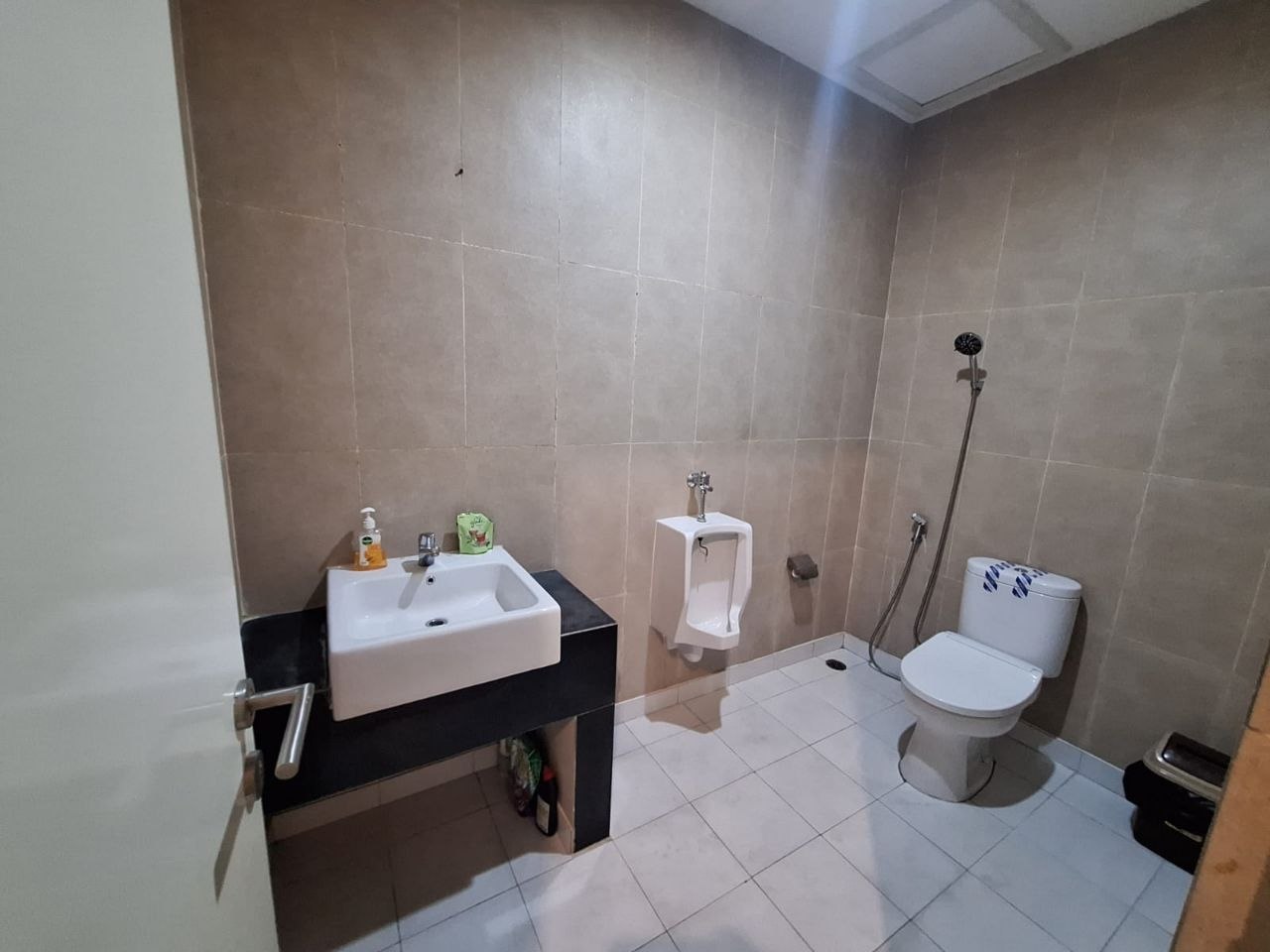 Disewakan Ruko Premium di Gwalk Citraland Surabaya Barat - Thumbnail 7