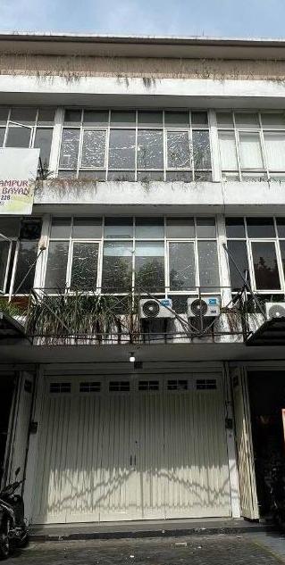 Dijual / Disewakan Ruko 3 Lantai Lokasi Strategis Rungkut Asri Surabaya Timur - Image 1