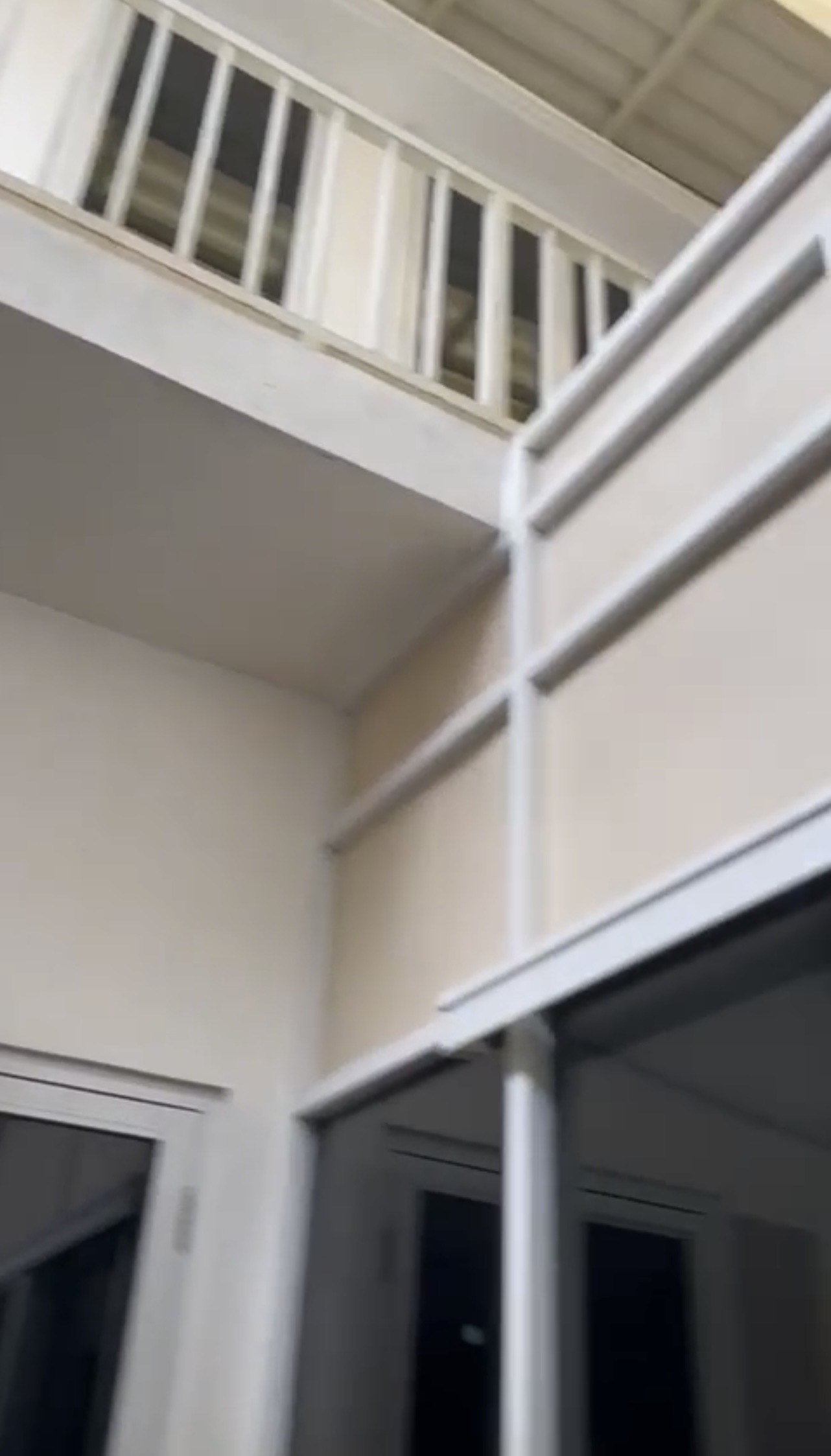 Dijual Rumah Usaha Strategis di Jalan Pucang Anom Timur Surabaya Timur - Thumbnail 4