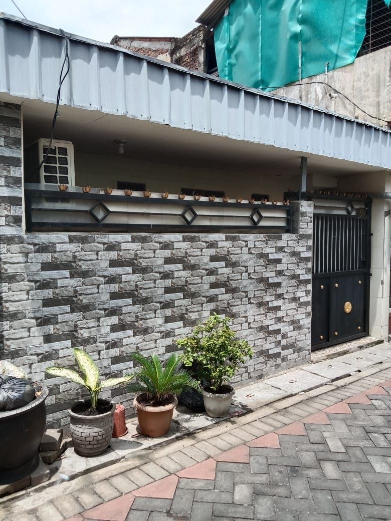 Dijual Rumah Siap Huni di Jalan Pogot Surabaya Utara - Image 1