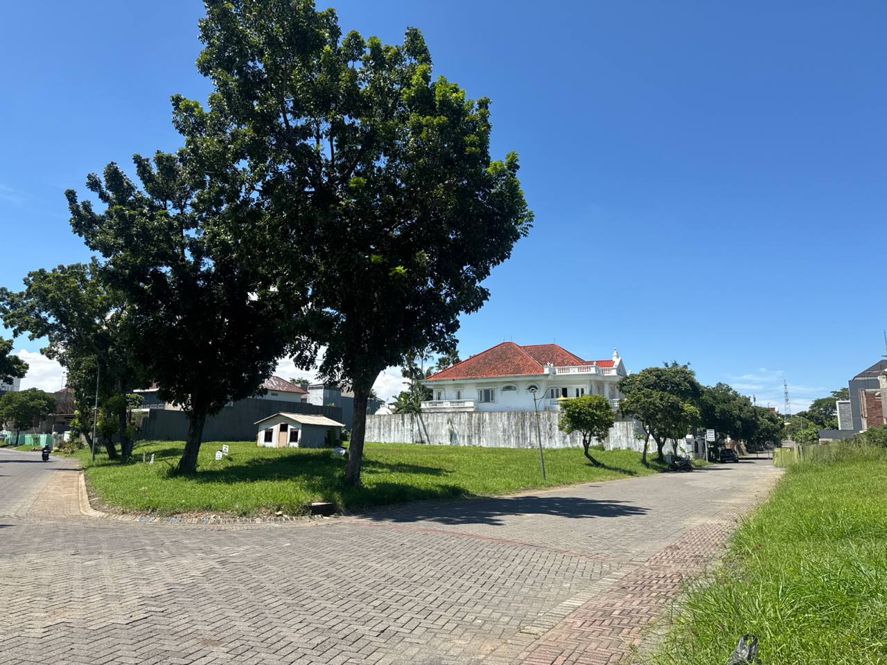 Dijual Tanah Kavling Raya Galeria Golf Citraland Surabaya Barat - Image 1