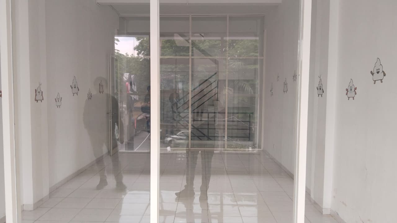 Dijual/Disewakan Ruko 3 Lantai Strategis Siap Usaha di Raya Manukan Tama Surabaya Barat - Thumbnail 5