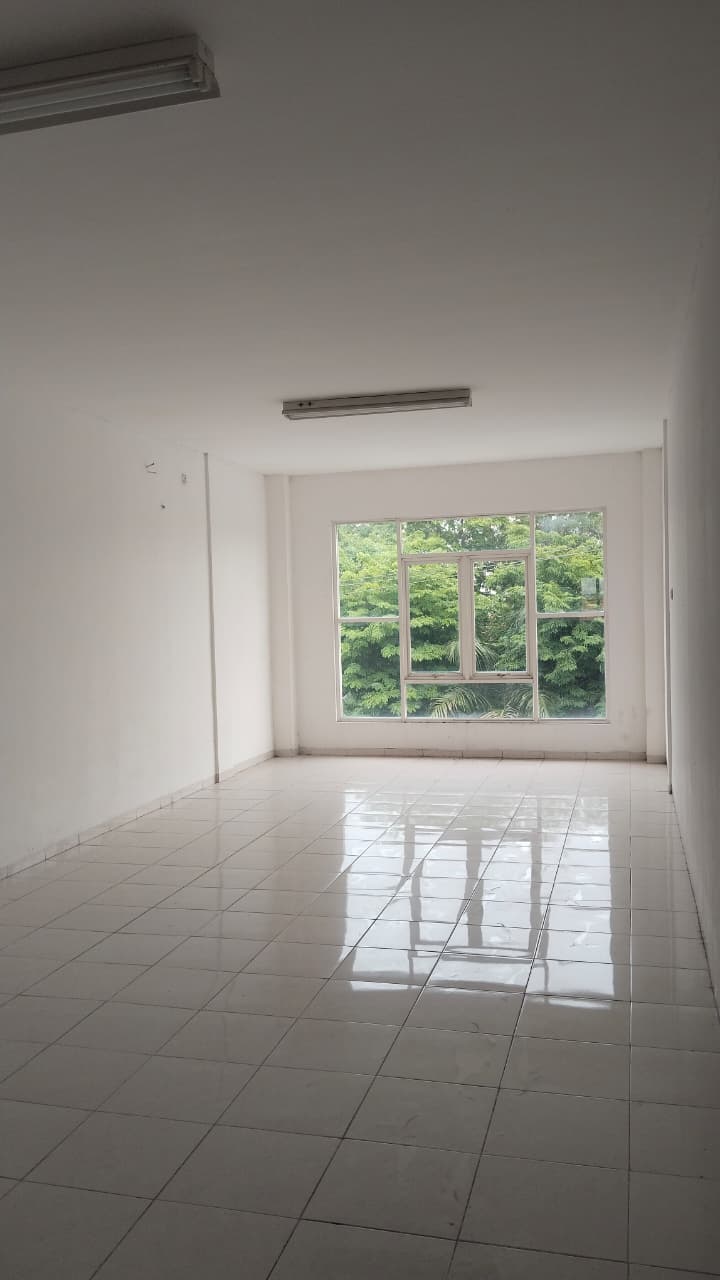 Dijual/Disewakan Ruko 3 Lantai Strategis Siap Usaha di Raya Manukan Tama Surabaya Barat - Thumbnail 7