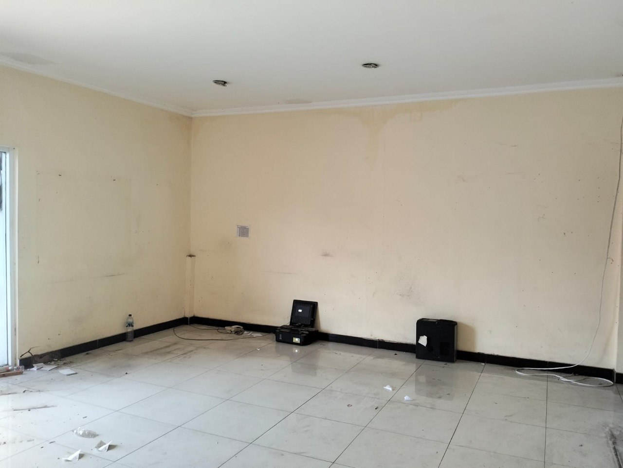 Disewakan Gudang Luas Siap Pakai di Jalan Raya Lidah Wetan Surabaya Barat - Thumbnail 8