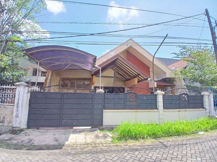 Disewakan Rumah Minimalis Siap Huni di Jalan Manyar Tirtoyoso Utara Surabaya Timur - Image 1
