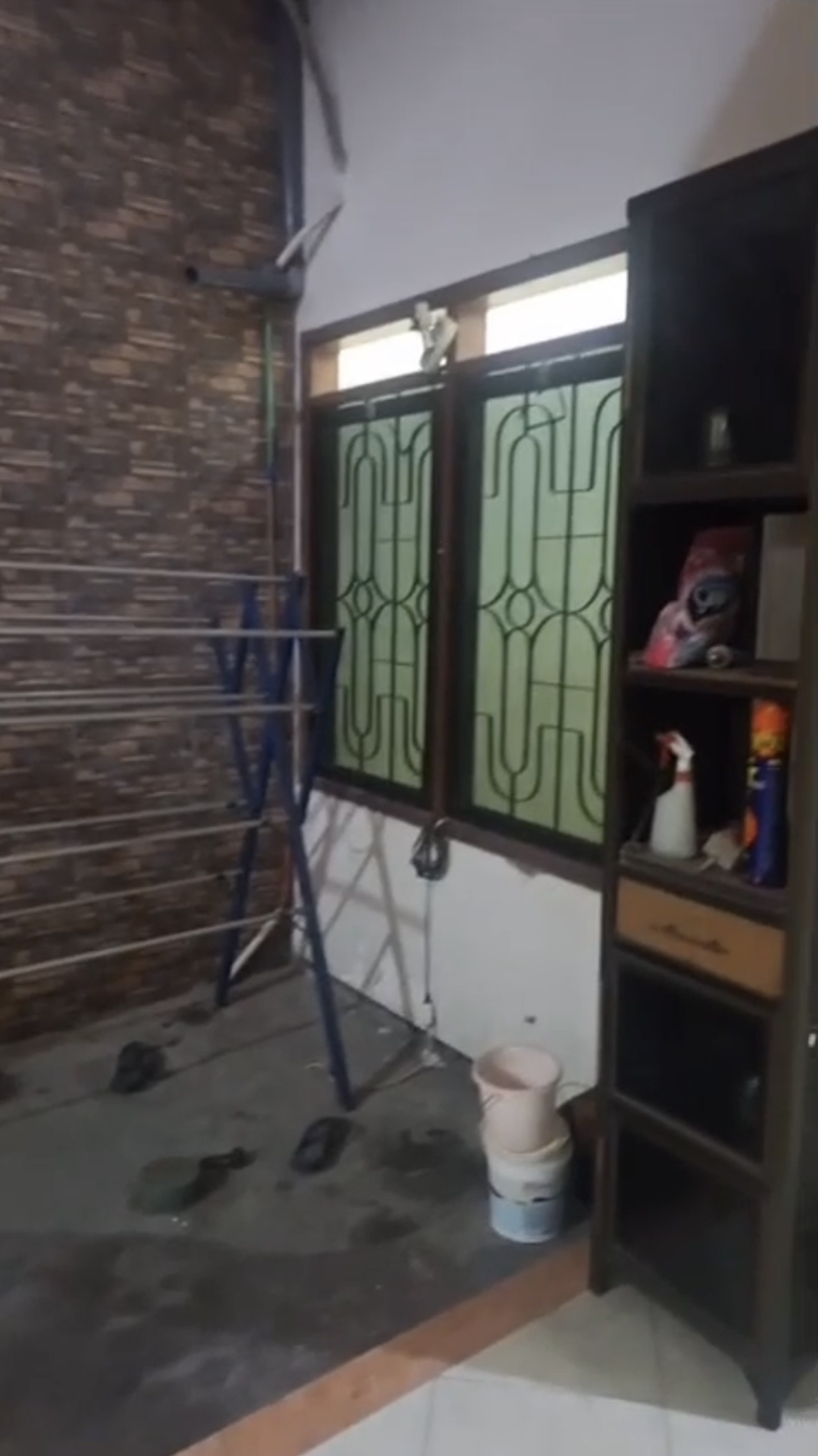 Disewakan Rumah Minimalis Siap Huni di Jalan Manyar Tirtoyoso Utara Surabaya Timur - Thumbnail 8