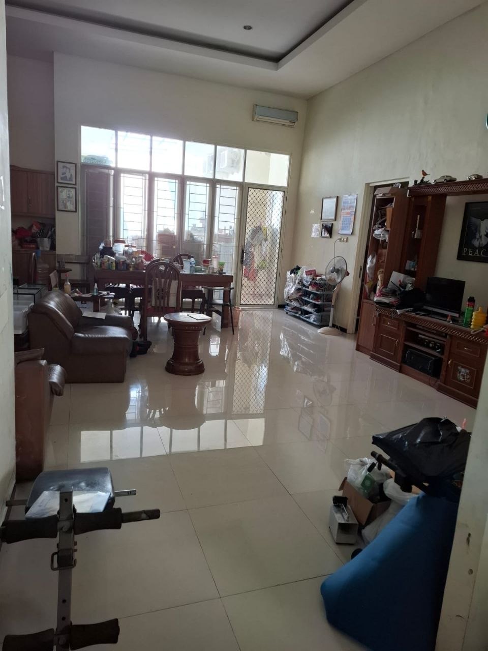 Dijual Cepat Rumah Siap Huni Semi Furnished di Jalan Manyar Tirtomoyo Surabaya Timur - Thumbnail 2
