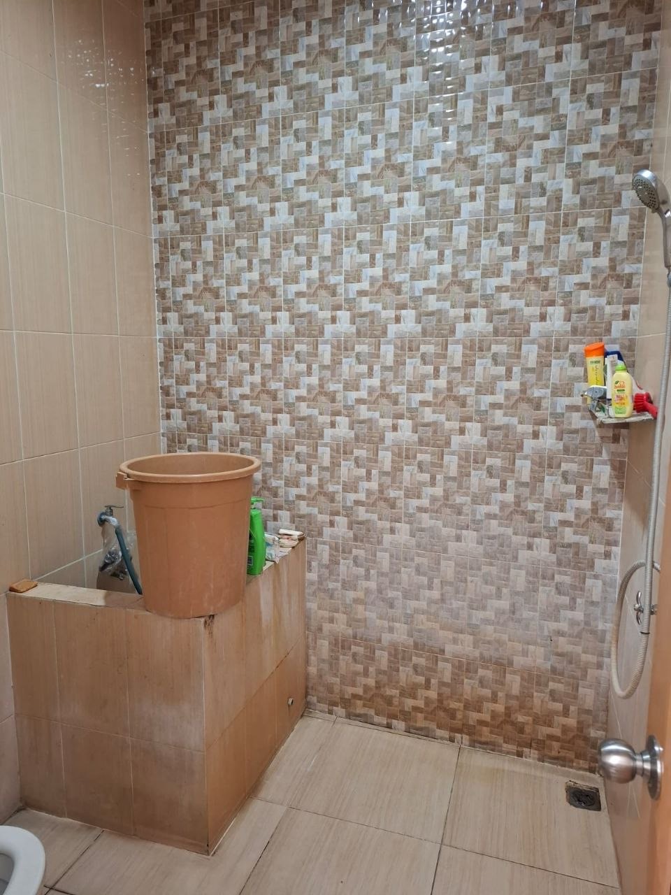 Dijual Cepat Rumah Siap Huni Semi Furnished di Jalan Manyar Tirtomoyo Surabaya Timur - Thumbnail 4