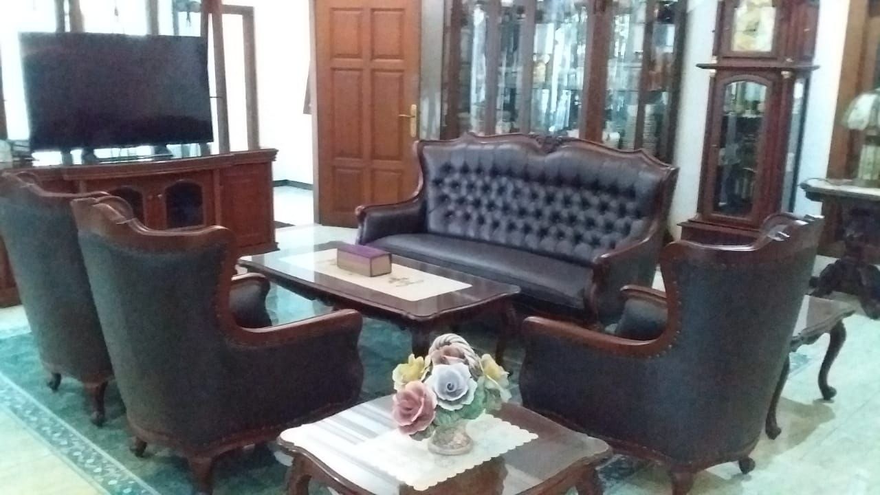 Dijual Rumah Mewah Furnished di Jalan Manyar Tirtoyoso Surabaya Timur - Thumbnail 5