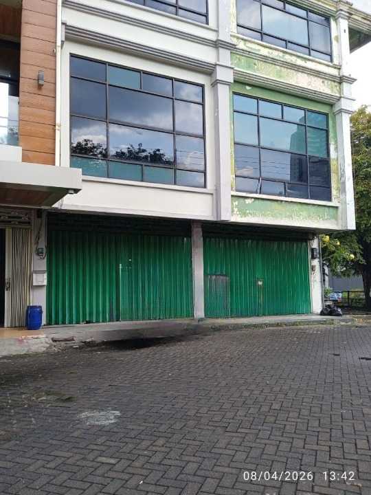 Dijual/Disewakan Ruko 3 Lantai Strategis Cocok Untuk Usaha di Rungkut Megah Raya Surabaya Timur - Image 1