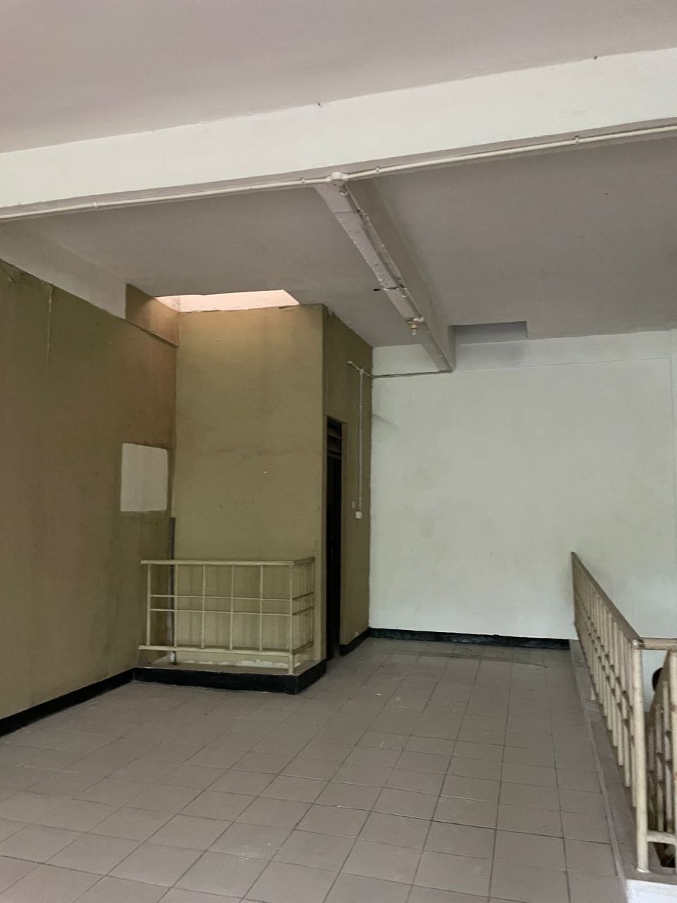 Dijual / Disewakan ruko strategis di kawasan Rungkut Megah Raya, Surabaya Timur - Thumbnail 2