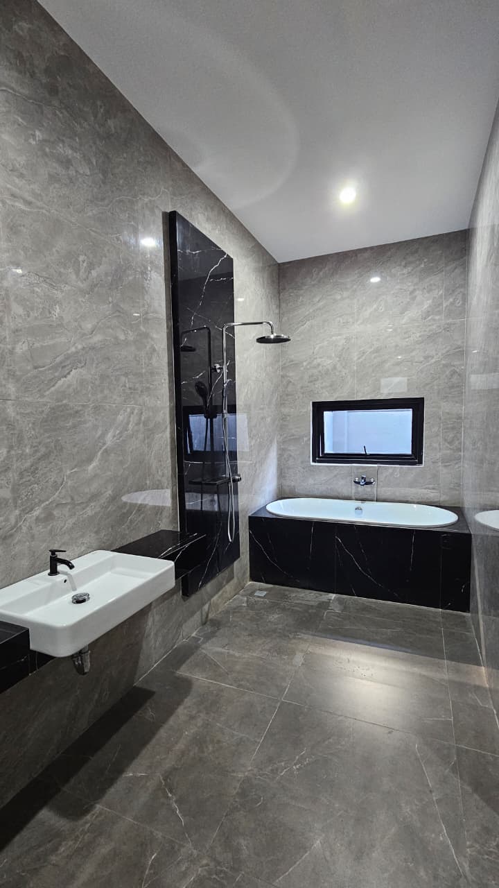 Dijual Rumah Mewah di Citraland Utama Surabaya Barat - Thumbnail 5