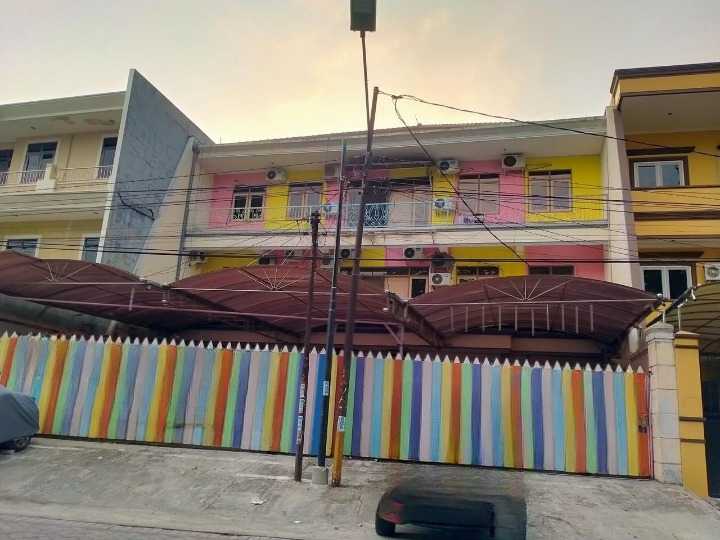 Dijual Rumah Kost Full Furnished 3 Lantai Siap Huni di Jalan Raya Tenggilis Mejoyo Surabaya Timur - Image 1
