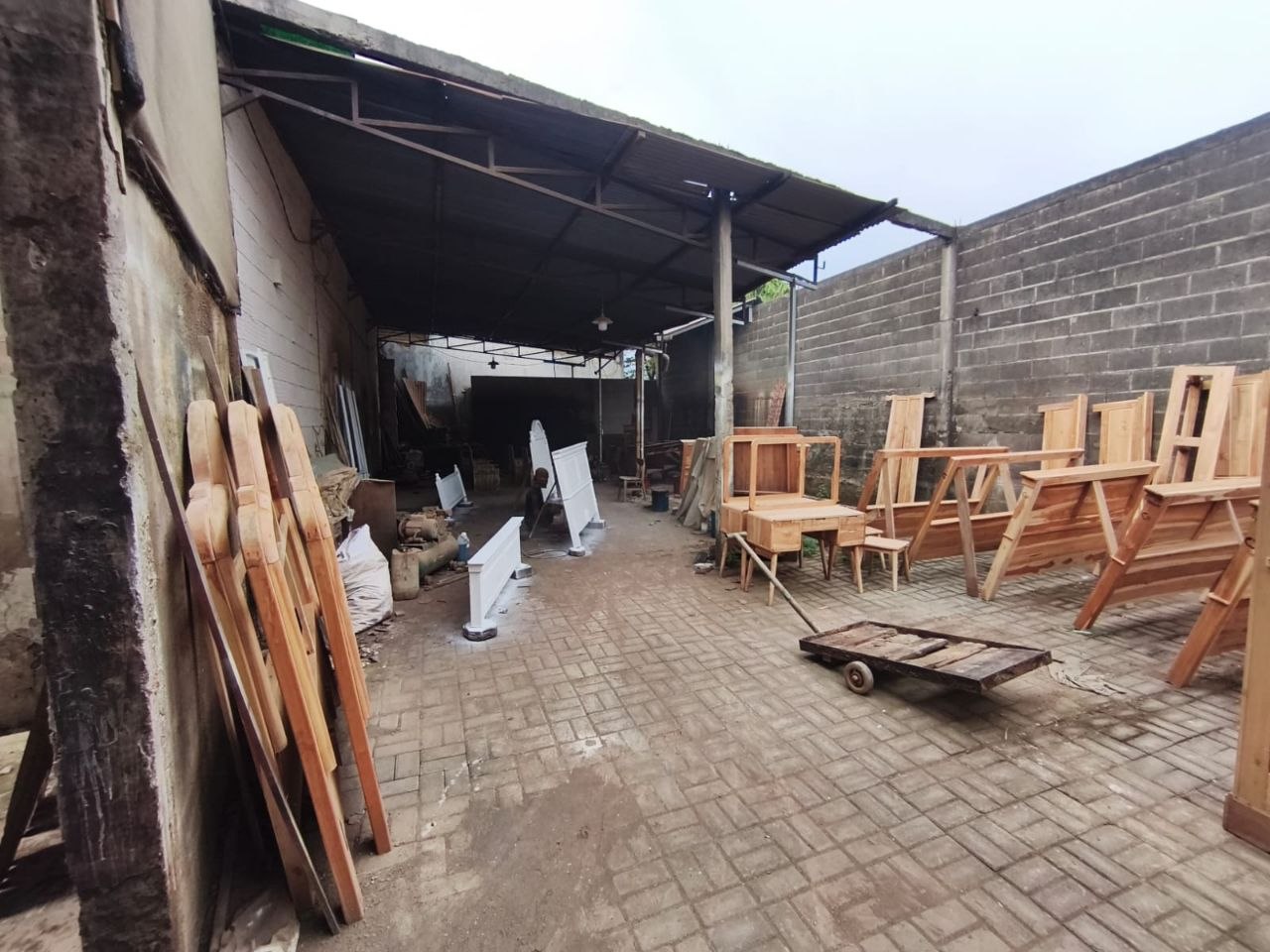 Dijual Gudang Luas Strategis di Jalan Raya Jendral Gatot Subroto Pasuruan - Thumbnail 3