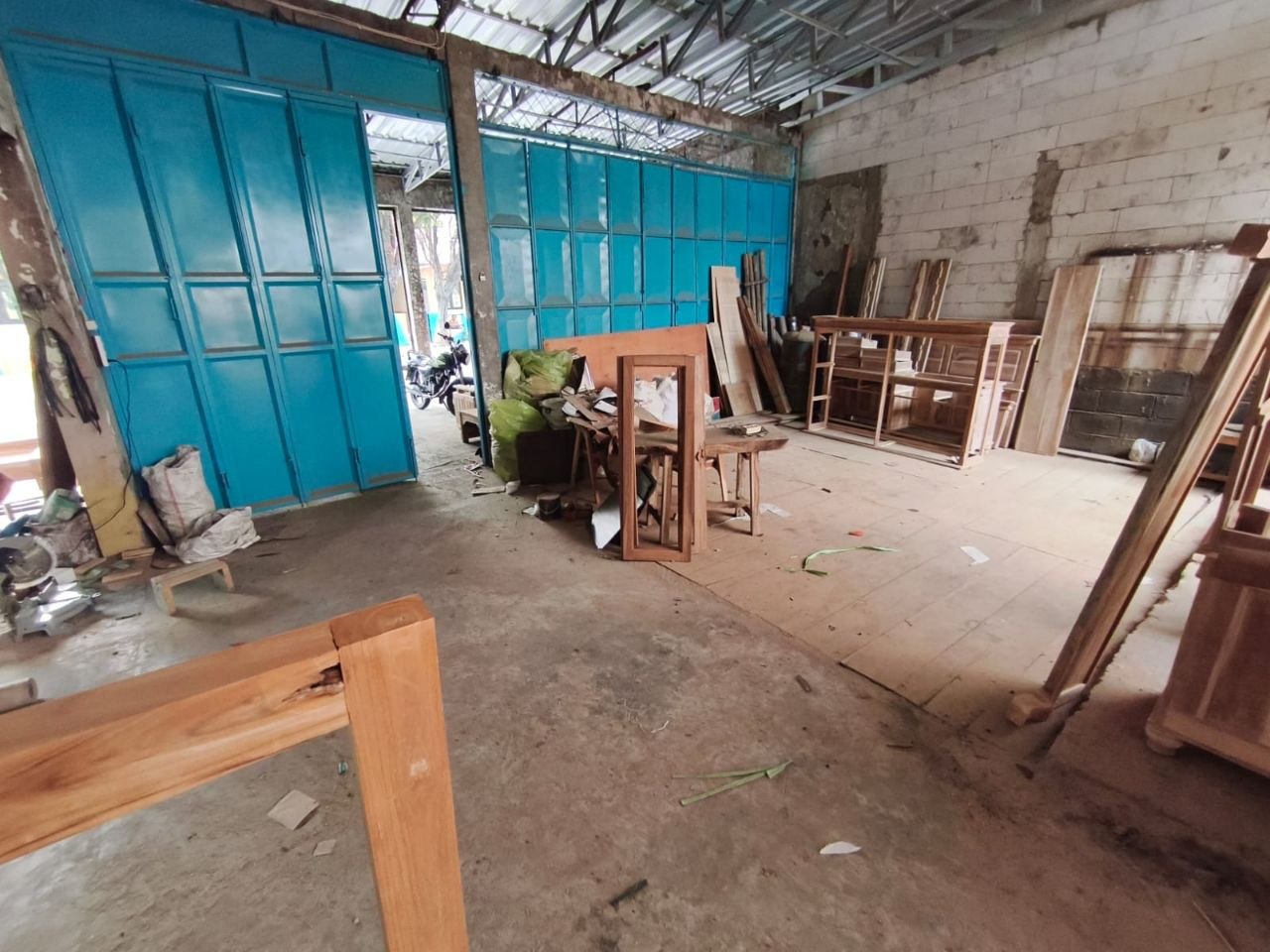 Dijual Gudang Luas Strategis di Jalan Raya Jendral Gatot Subroto Pasuruan - Thumbnail 5