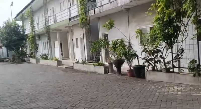 Disewakan Gudang Luas Strategis Siap Huni di Jalan Raya Semeru Bambe Gresik - Thumbnail 2