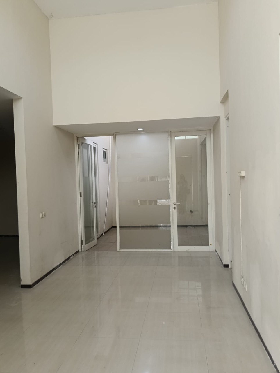 Jual Rumah 1 Lantai Golf Avenue Lokasi Citraland Surabaya - Thumbnail 3