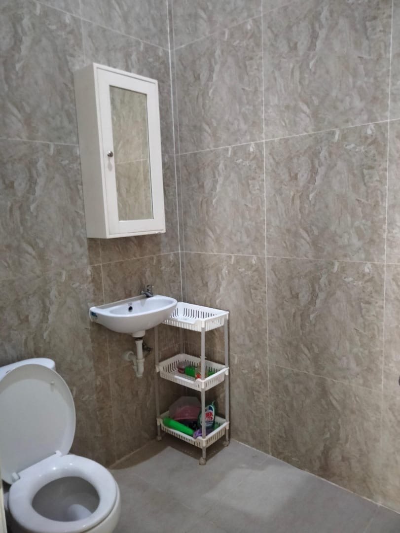 Disewakan Rumah 2 Lantai South Emerald Mansion Citraland Surabaya - Thumbnail 4