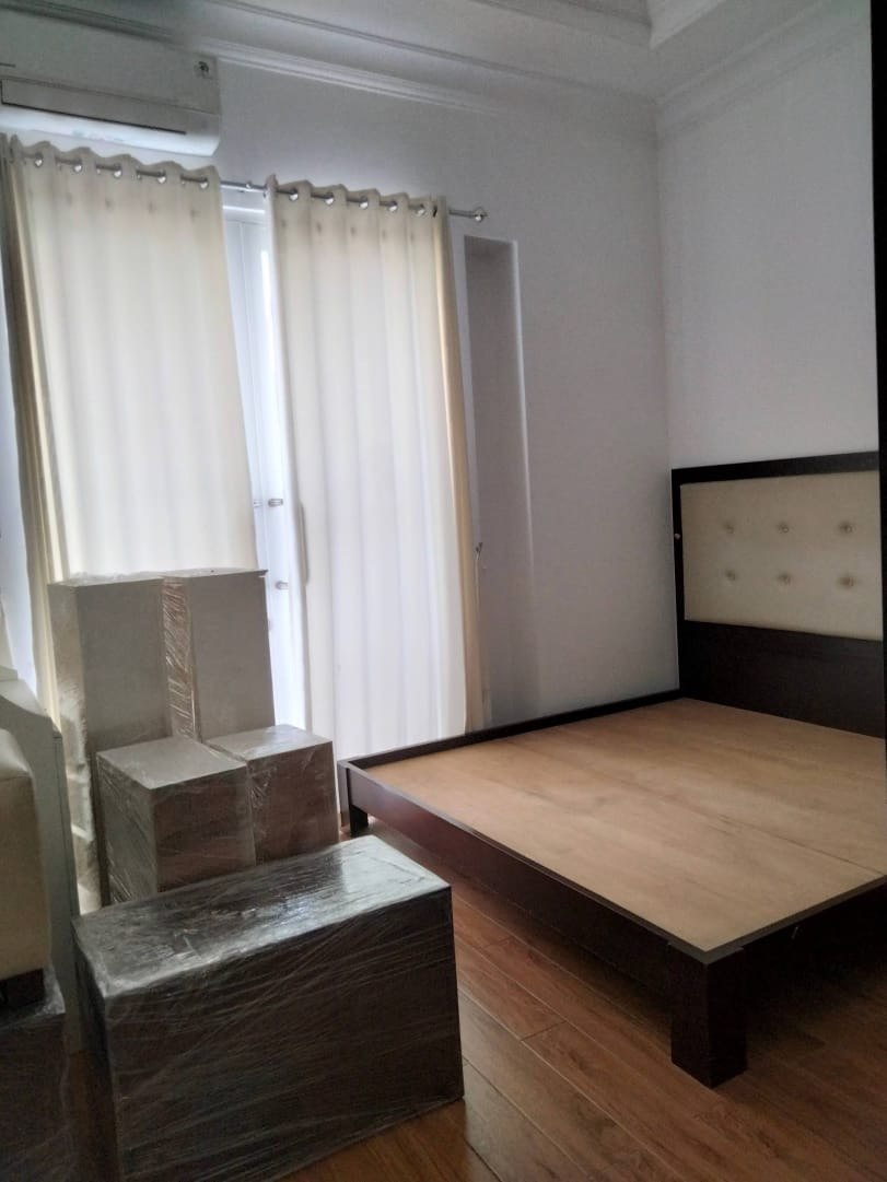 Disewakan Rumah 2 Lantai South Emerald Mansion Citraland Surabaya - Thumbnail 5