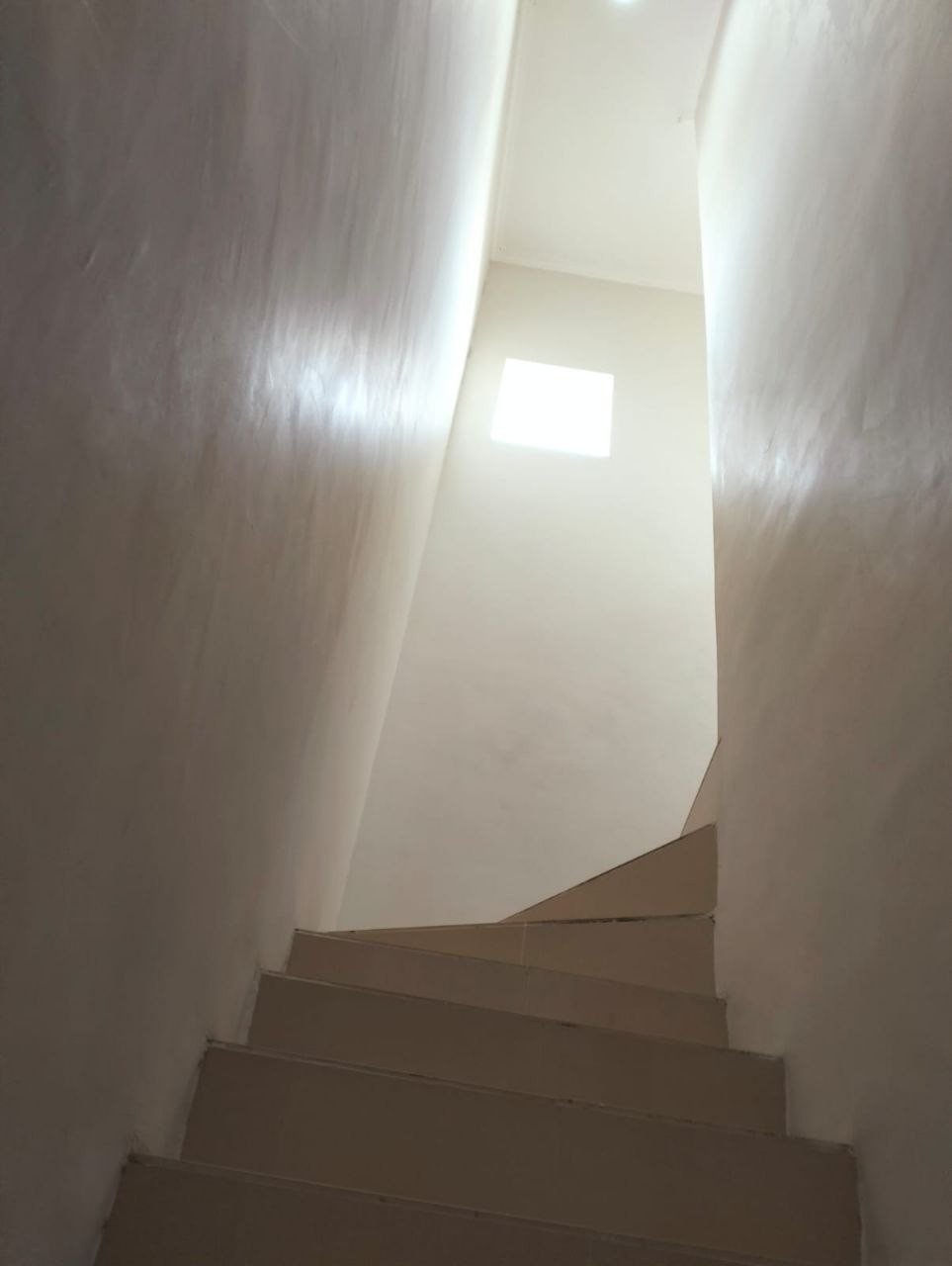 Dijual Rumah Minimalis 2 Lantai Siap Huni di Perumahan Grand Alexandria Fortune Sidoarjo - Thumbnail 5