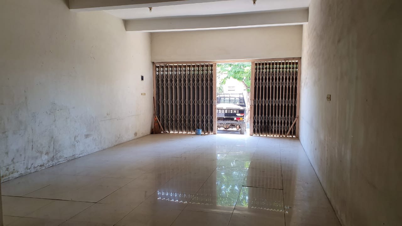 Dijual Ruko Strategis Cocok Buat Usaha di Kuwukan Surabaya Barat - Thumbnail 3