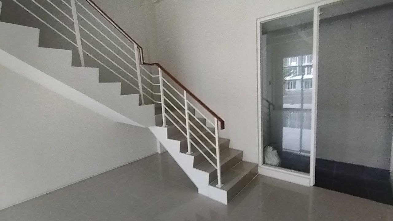 Disewakan 2 Ruko Jejer 3 Lantai Lokasi Strategis Cocok Untuk Usaha di North West Hill Surabaya Barat - Thumbnail 5