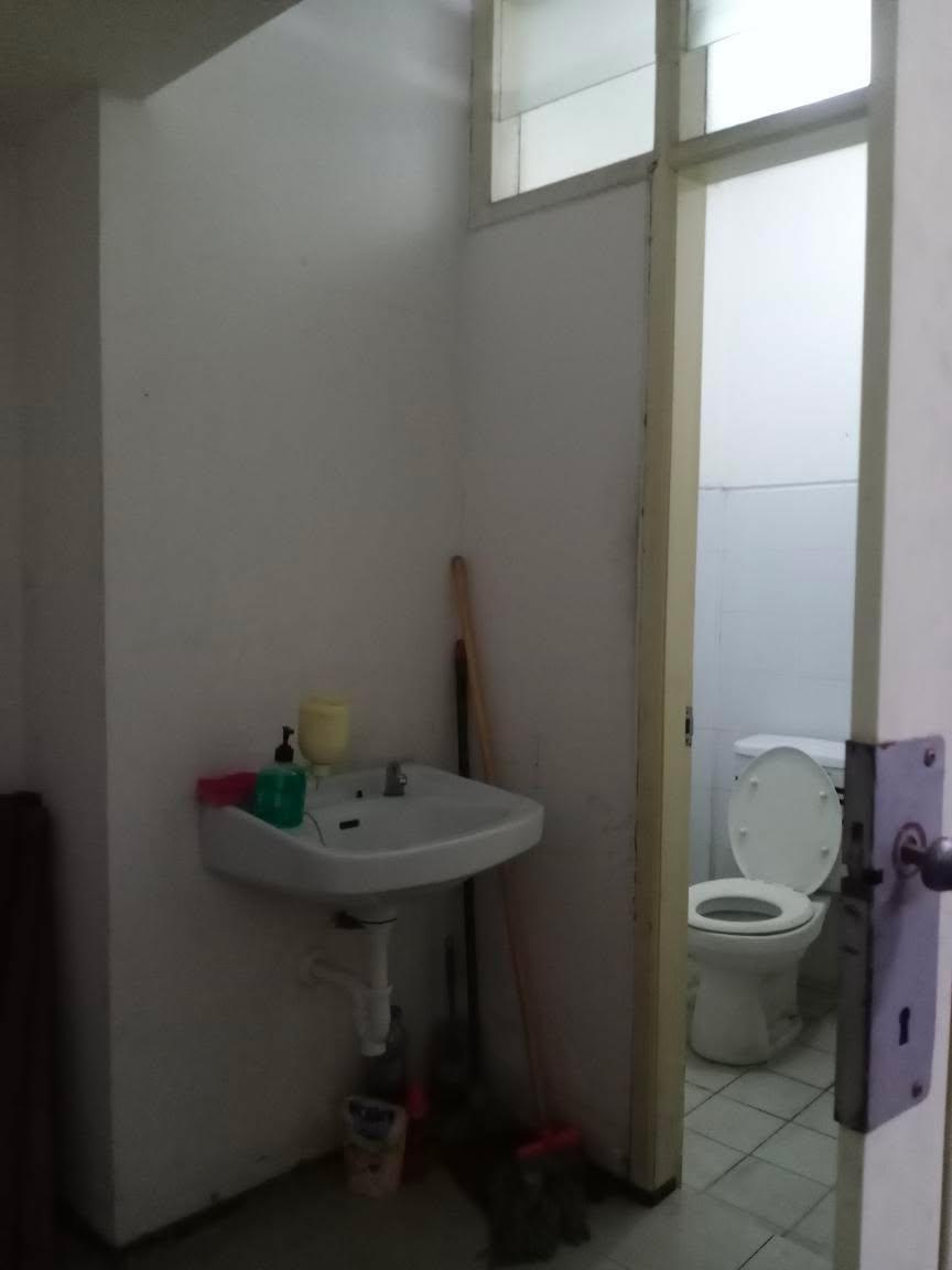 Dijual/Disewakan Unit Ruko Plaza Segi 8 Lokasi Strategis Surabaya Barat - Thumbnail 4