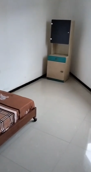 Dijual Rumah 2 Lantai Bisa Untuk Investasi Kos Siap Huni di Kalijudan Barat Surabaya Timur - Thumbnail 5