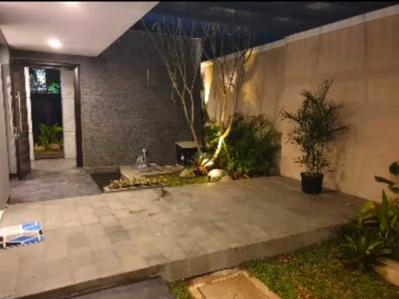 Dijual Rumah Furnish Murah Strategis Manyar Tirtoyoso Utara Surabaya Timur - Thumbnail 2