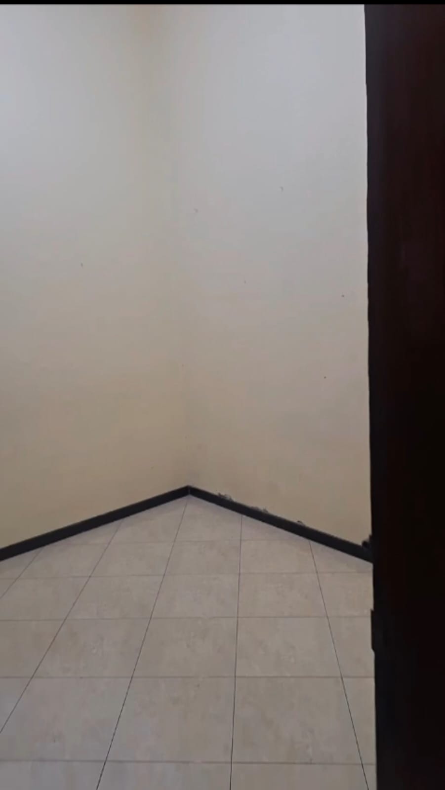 Disewa Rumah Siap Huni 1 Lantai Murah Strategis Manyar Tirtoyoso Utara Surabaya Timur - Thumbnail 6