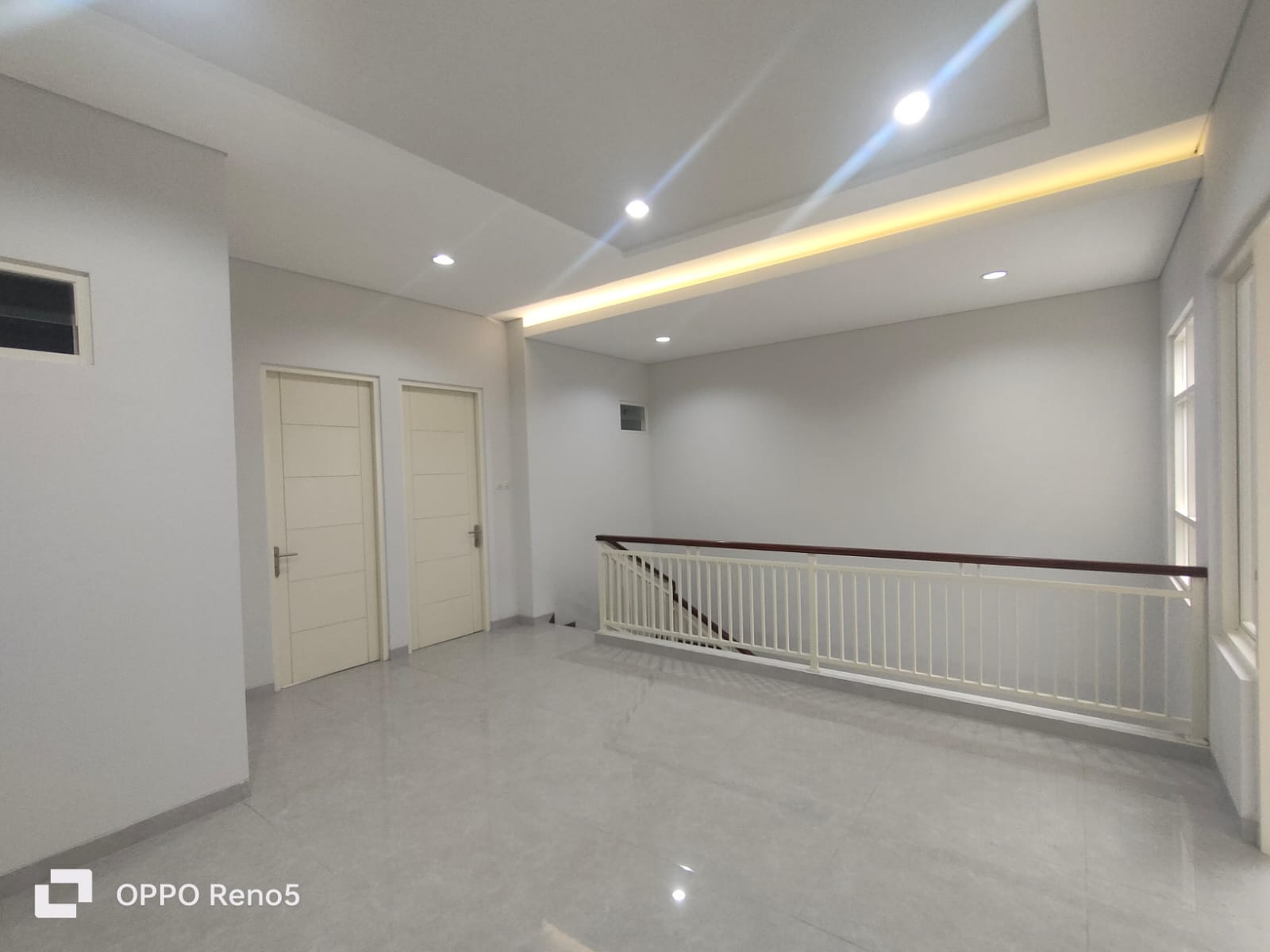 Dijual Rumah Baru 2 Lantai Murah Strategis Manyar Tirtoyoso Surabaya Timur - Thumbnail 4