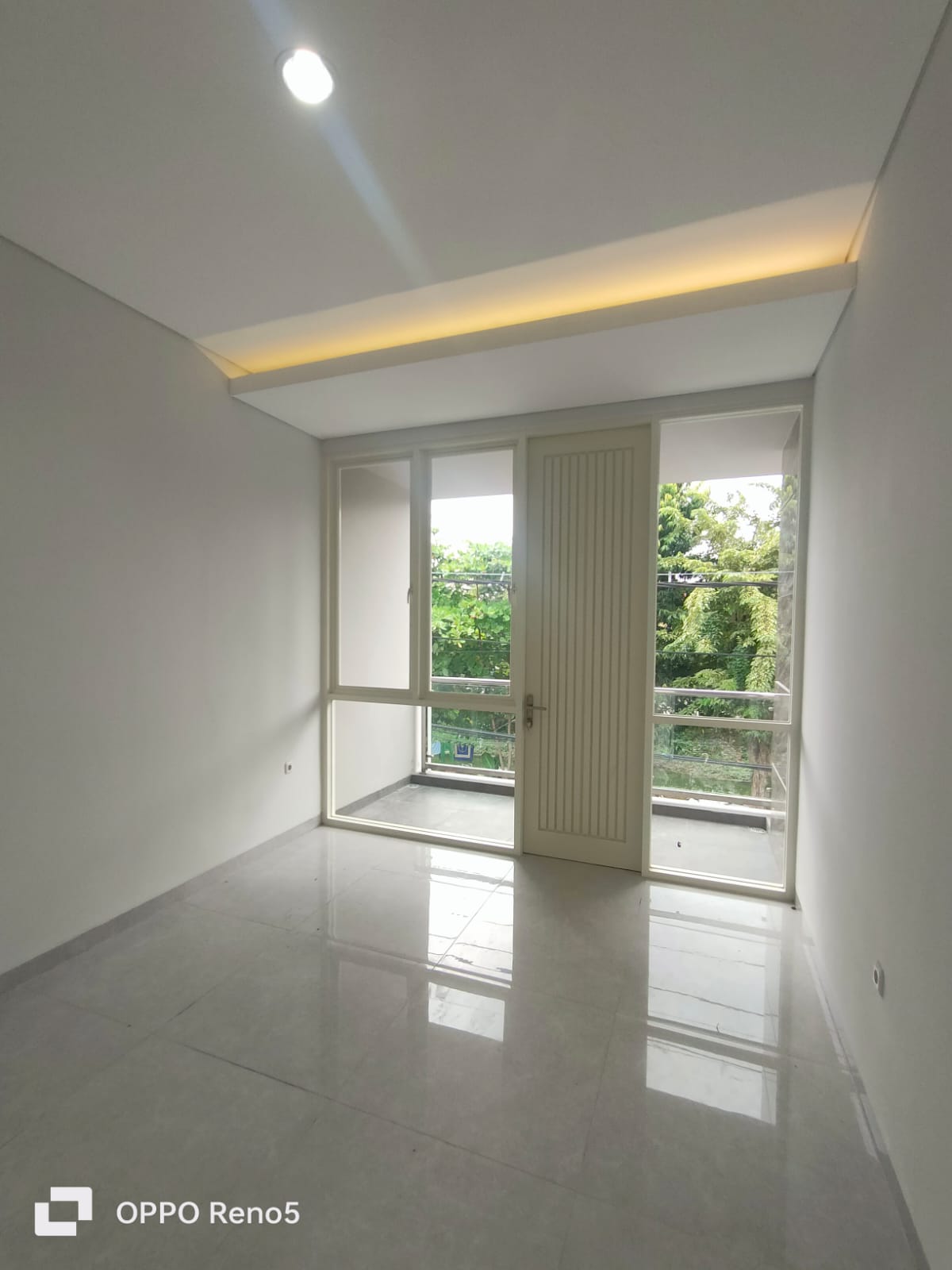 Dijual Rumah Baru 2 Lantai Murah Strategis Manyar Tirtoyoso Surabaya Timur - Thumbnail 7