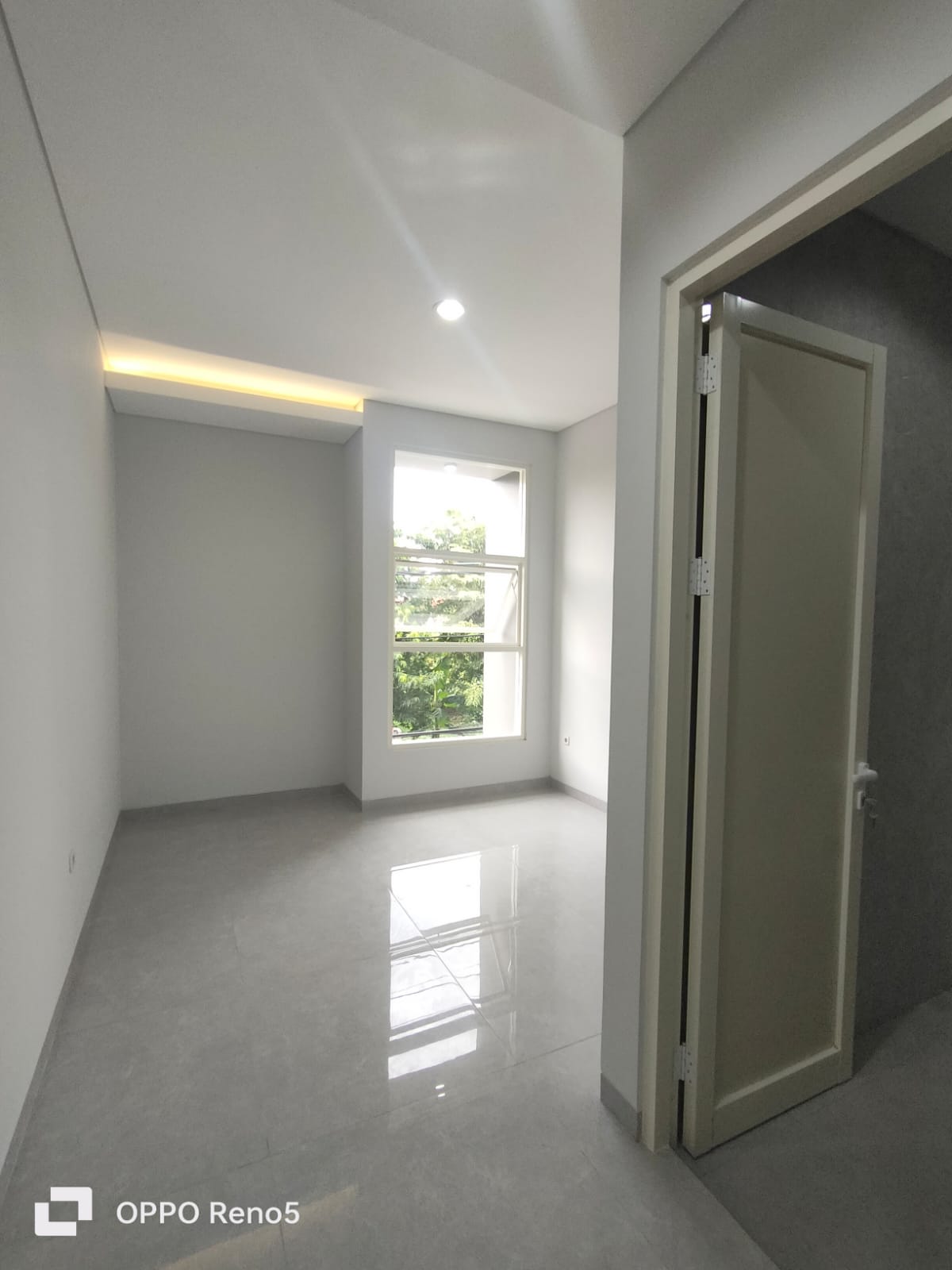 Dijual Rumah Baru 2 Lantai Murah Strategis Manyar Tirtoyoso Surabaya Timur - Thumbnail 8