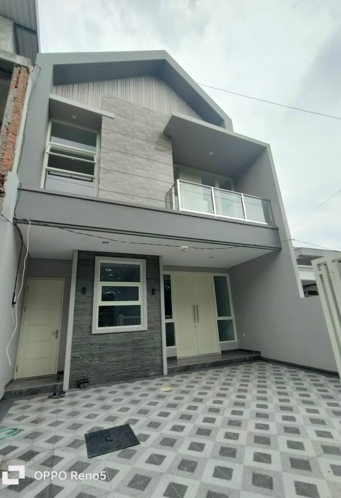 Dijual Rumah Baru Murah Strategis 2 Lantai Manyar Tirtoyoso Surabaya Timur - Thumbnail 8